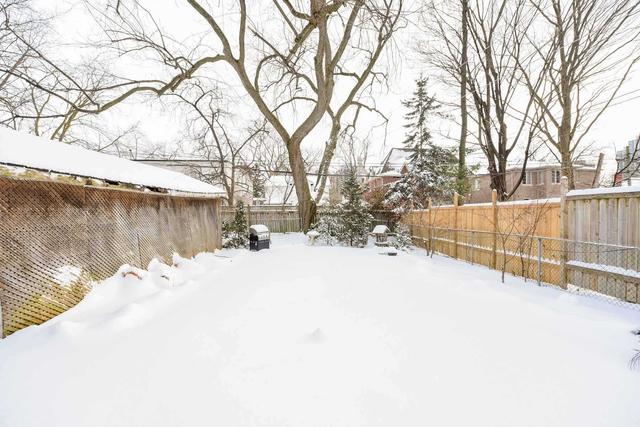 33 Anndale Dr, House detached with 3 bedrooms, 3 bathrooms and 3 parking in Toronto ON | Image 15
