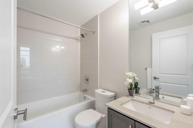 1012 - 9085 Jane St, Condo with 1 bedrooms, 2 bathrooms and 1 parking in Vaughan ON | Image 9