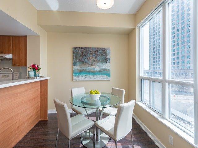 Th 320 - 38 Lee Centre Dr, Townhouse with 2 bedrooms, 2 bathrooms and 1 parking in Toronto ON | Image 8