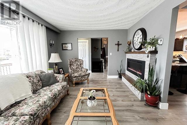 48 Princess Cres, House detached with 4 bedrooms, 2 bathrooms and null parking in Sault Ste. Marie ON | Image 12