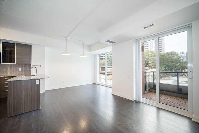 Th11 - 5168 Yonge St, Townhouse with 2 bedrooms, 4 bathrooms and 1 parking in Toronto ON | Image 10