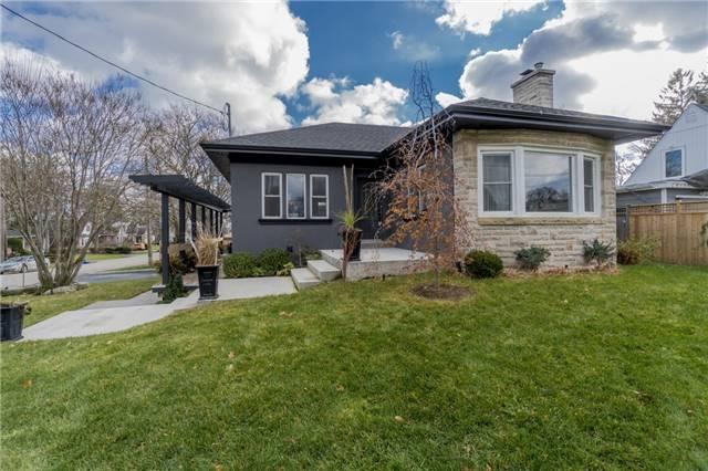 988 North Shore Blvd W, House detached with 1 bedrooms, 2 bathrooms and 4 parking in Burlington ON | Image 1
