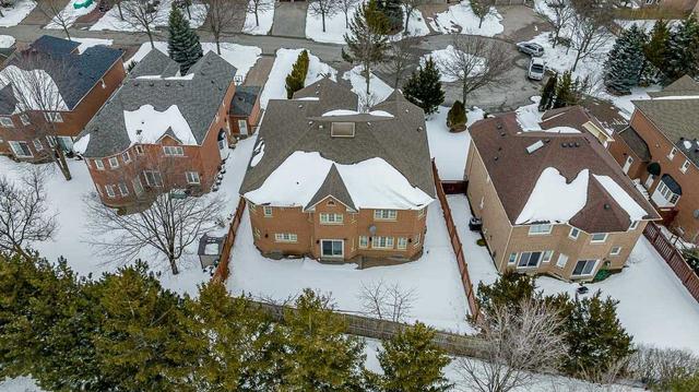 80 Emerald Garden Crt, House detached with 5 bedrooms, 6 bathrooms and 12 parking in Markham ON | Image 35