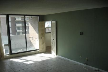 503 - 20 Gilder Dr, Condo with 3 bedrooms, 2 bathrooms and 1 parking in Toronto ON | Image 2