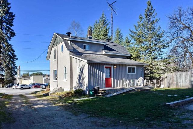 7440 26 Highway, House detached with 3 bedrooms, 2 bathrooms and 6 parking in Clearview ON | Image 12