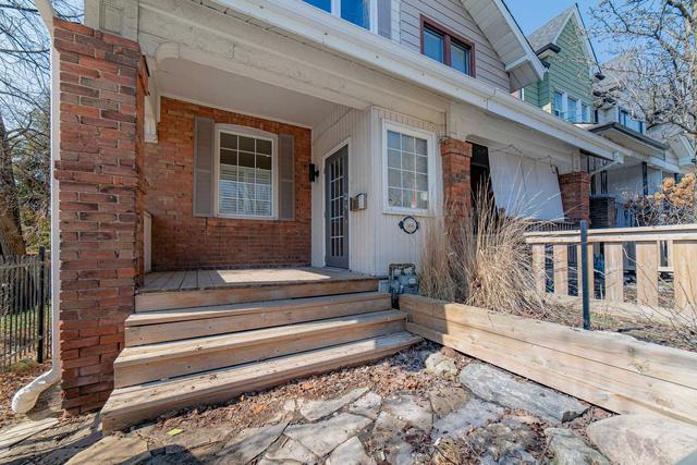 568 Woodbine Ave, House semidetached with 2 bedrooms, 3 bathrooms and 1 parking in Toronto ON | Image 12