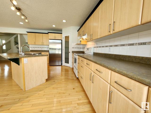 4707 190 St Nw, House detached with 4 bedrooms, 2 bathrooms and 4 parking in Edmonton AB | Image 5