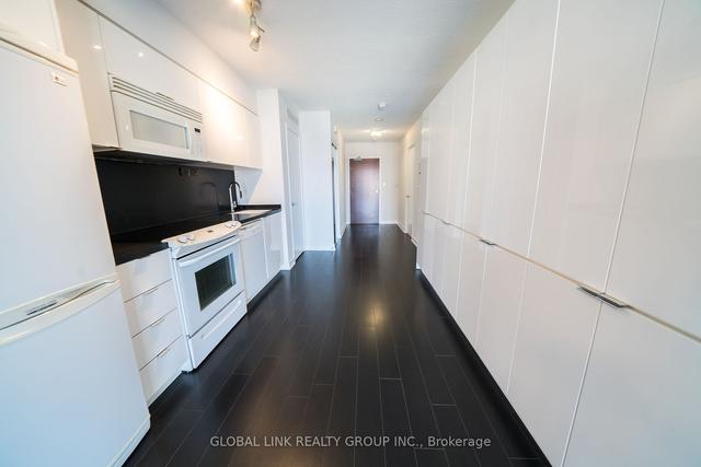 642b - 15 Iceboat Terr, Condo with 1 bedrooms, 1 bathrooms and 0 parking in Toronto ON | Image 18