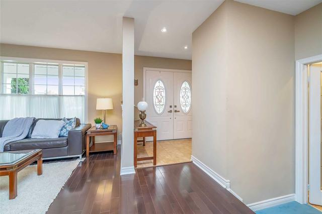 65 Browns Cres, House detached with 3 bedrooms, 2 bathrooms and 6 parking in Halton Hills ON | Image 40