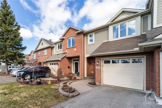 3185 Uplands Drive, Townhouse with 3 bedrooms, 3 bathrooms and 3 parking in Ottawa ON | Image 2