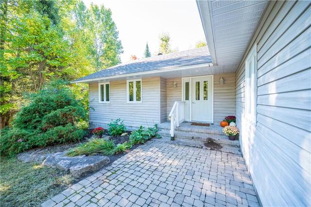 7813 Brudenell Road, House detached with 2 bedrooms, 1 bathrooms and 8 parking in Killaloe, Hagarty and Richards ON | Image 3