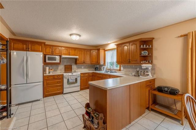 2853 Road 164, House detached with 3 bedrooms, 2 bathrooms and 12 parking in West Perth ON | Image 6