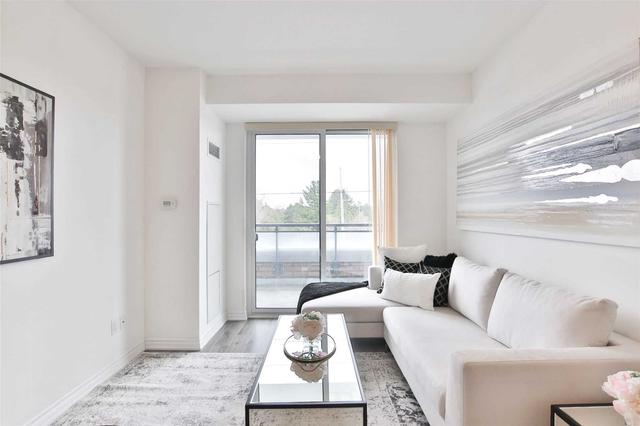 315 - 11611 Yonge St, Condo with 2 bedrooms, 2 bathrooms and 1 parking in Richmond Hill ON | Image 2