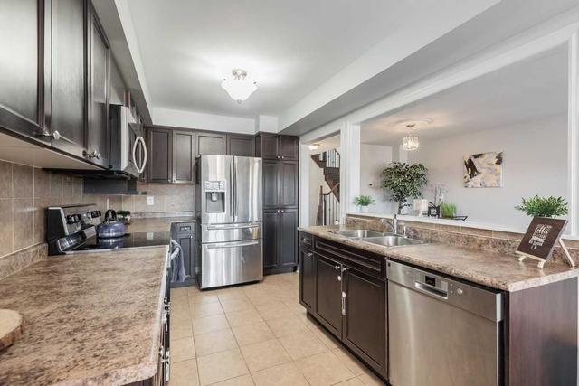 84 Atherton Ave, House attached with 3 bedrooms, 3 bathrooms and 3 parking in Ajax ON | Image 4