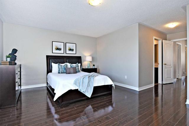 49 Zachary Pl, House attached with 3 bedrooms, 4 bathrooms and 4 parking in Vaughan ON | Image 13