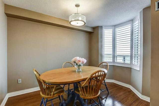 1709 - 100 County Court Blvd, Condo with 3 bedrooms, 2 bathrooms and 1 parking in Brampton ON | Image 6