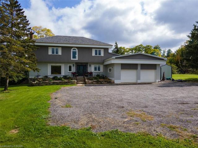 4484 Ausable Drive, House detached with 4 bedrooms, 3 bathrooms and 10 parking in North Middlesex ON | Image 2