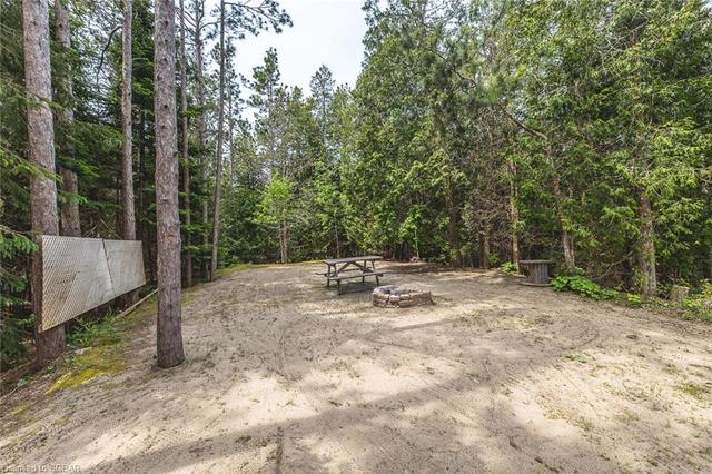 6313 6 Highway, House detached with 2 bedrooms, 1 bathrooms and null parking in Northern Bruce Peninsula ON | Image 6