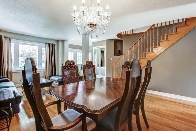 6420 Sousa Dr, House detached with 4 bedrooms, 4 bathrooms and 3 parking in Mississauga ON | Image 3