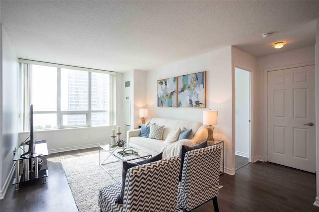 2010 - 19 Grand Trunk Cres, Condo with 2 bedrooms, 2 bathrooms and 1 parking in Toronto ON | Image 36