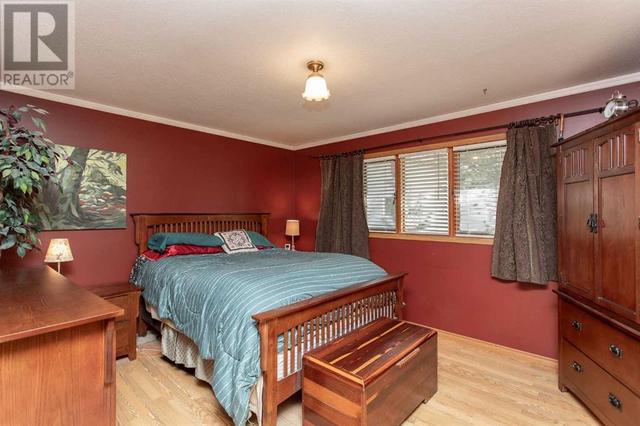 37 Morning Meadows Drive, House detached with 5 bedrooms, 2 bathrooms and 6 parking in Ponoka County AB | Image 14