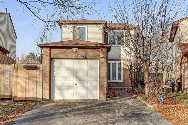 75 Warwick Castle Crt, House detached with 3 bedrooms, 3 bathrooms and 1 parking in Toronto ON | Image 1