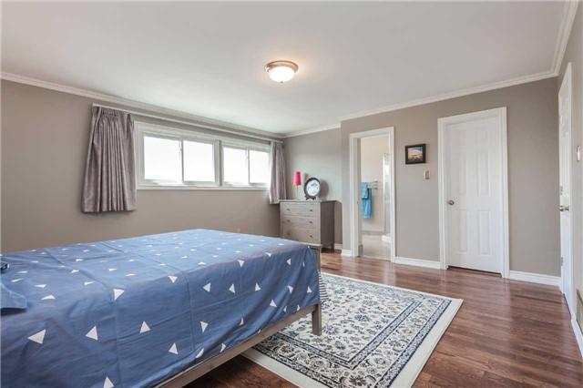 36 Revlis Cres, House semidetached with 4 bedrooms, 3 bathrooms and 2 parking in Toronto ON | Image 11