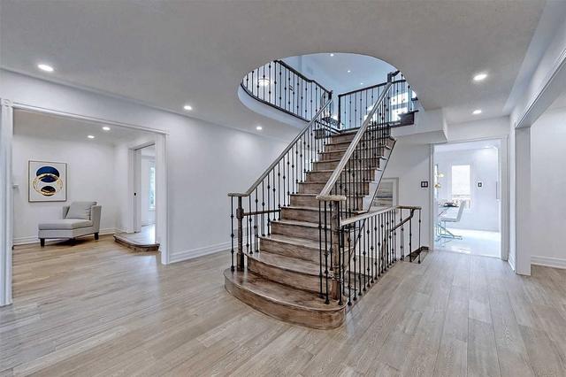 1 Ellingwood Crt, House detached with 4 bedrooms, 6 bathrooms and 4 parking in Markham ON | Image 15