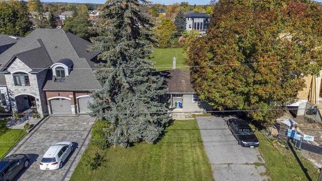 118 Oak Ave, House detached with 3 bedrooms, 2 bathrooms and 7 parking in Richmond Hill ON | Image 2