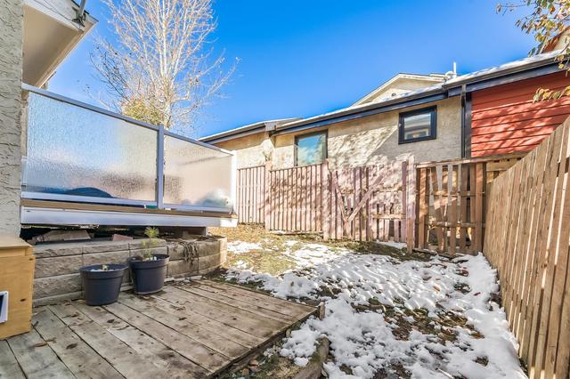 74 Hawkwood Road Nw, House detached with 3 bedrooms, 2 bathrooms and 1 parking in Calgary AB | Image 30