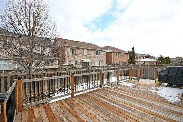 13 Yukon Lane, House detached with 4 bedrooms, 4 bathrooms and 6 parking in Brampton ON | Image 21