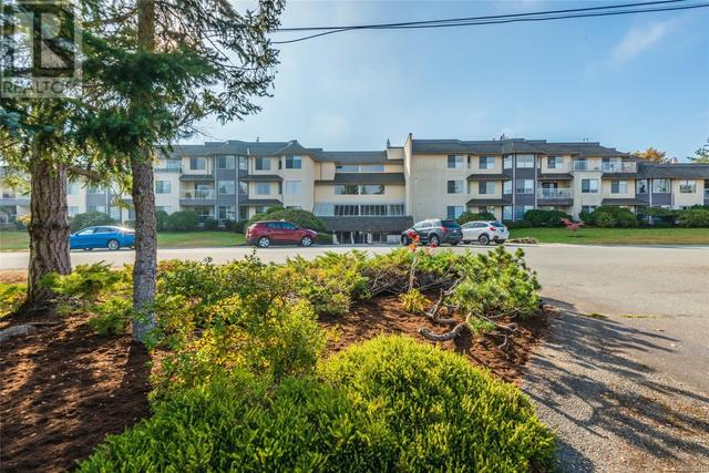 105 - 134 Fifth Ave E, Condo with 2 bedrooms, 2 bathrooms and 57 parking in Qualicum Beach BC | Image 1