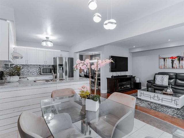 27 Farthingale Cres, House semidetached with 4 bedrooms, 3 bathrooms and 3 parking in Brampton ON | Image 8