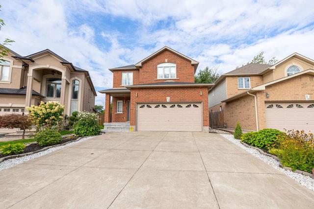28 Holimont Court, House detached with 3 bedrooms, 3 bathrooms and 2 parking in Hamilton ON | Image 1