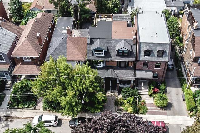 426 Montrose Ave, House semidetached with 3 bedrooms, 3 bathrooms and 0 parking in Toronto ON | Image 21