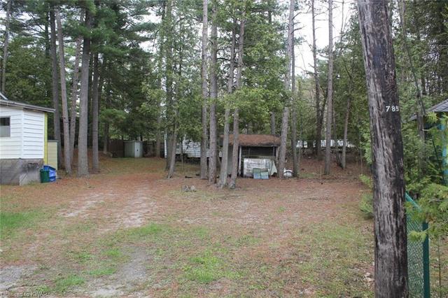 781 River Road E, House detached with 1 bedrooms, 1 bathrooms and null parking in Wasaga Beach ON | Image 12