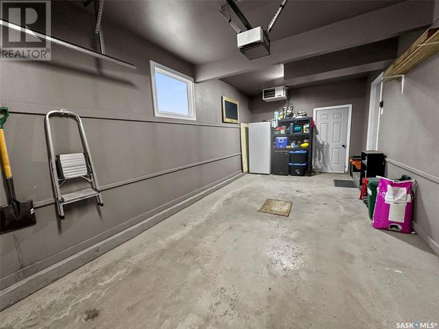 1960 Hillcrest Drive, House detached with 4 bedrooms, 3 bathrooms and null parking in Swift Current SK | Image 33