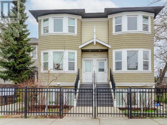 1 - 1146 Caledonia Ave, Condo with 2 bedrooms, 1 bathrooms and 1 parking in Victoria BC | Image 2