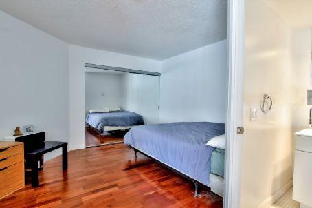1036 - 111 Elizabeth St, Condo with 1 bedrooms, 1 bathrooms and 1 parking in Toronto ON | Image 7