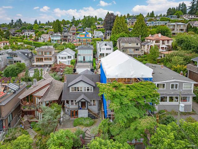 4580 W 1st Avenue, House detached with 5 bedrooms, 3 bathrooms and null parking in Vancouver BC | Image 7