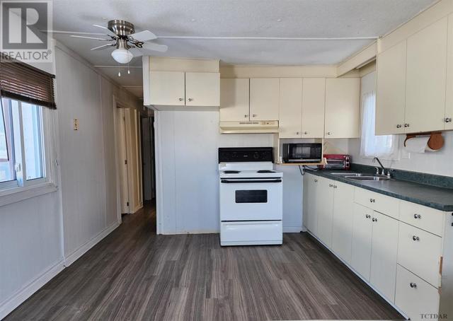 150 Burnside Dr # 7, Home with 2 bedrooms, 1 bathrooms and null parking in Kirkland Lake ON | Image 8