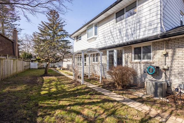369 Monica Cres, House detached with 4 bedrooms, 4 bathrooms and 6 parking in Burlington ON | Image 28