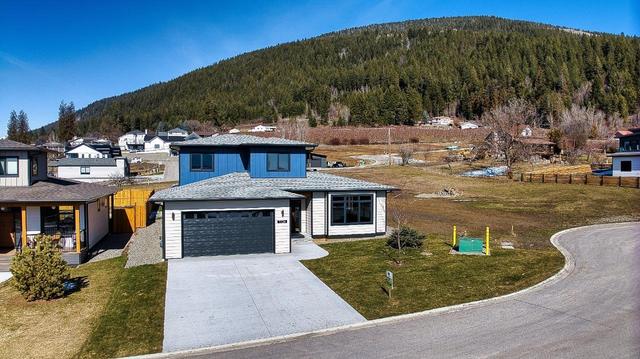 1728 Murdoch Street, House detached with 4 bedrooms, 3 bathrooms and null parking in Creston BC | Image 26