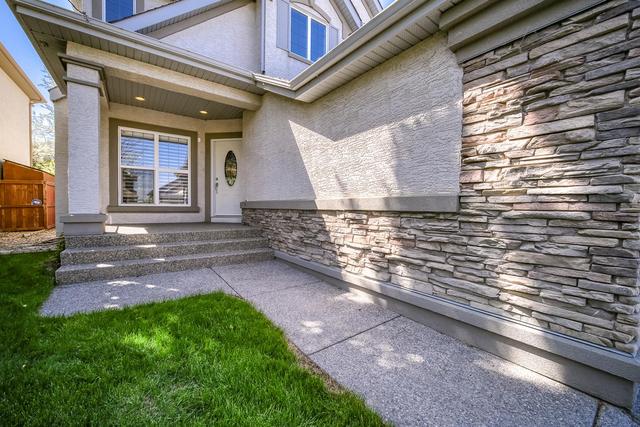 114 Cranleigh Green Se, House detached with 3 bedrooms, 2 bathrooms and 2 parking in Calgary AB | Image 3