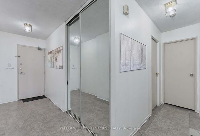 2006 - 234 Albion Rd, Condo with 2 bedrooms, 1 bathrooms and 1 parking in Toronto ON | Image 35