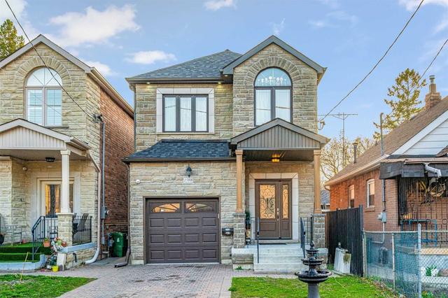 158b Leyton Ave, House detached with 4 bedrooms, 5 bathrooms and 3 parking in Toronto ON | Image 1