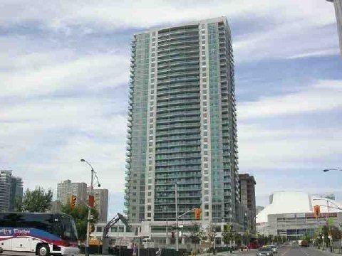 1001 - 19 Grand Trunk Cres, Condo with 1 bedrooms, 1 bathrooms and null parking in Toronto ON | Image 1