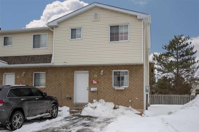 35 - 8136 Coventry Rd, Townhouse with 3 bedrooms, 2 bathrooms and 2 parking in Niagara Falls ON | Image 1
