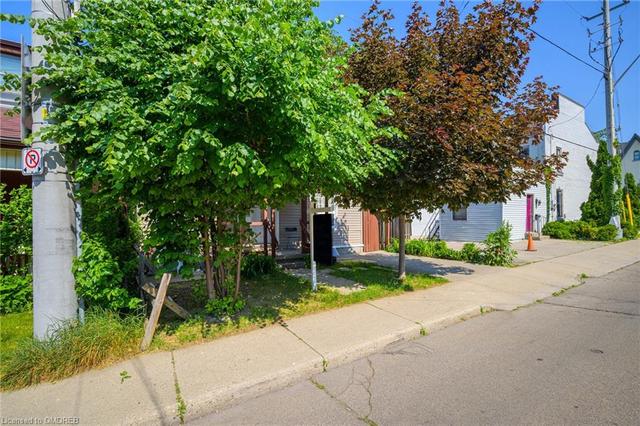 68 Ray Street S, House detached with 2 bedrooms, 1 bathrooms and 1 parking in Hamilton ON | Image 25