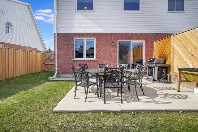 545b Old Abbey Crt, House semidetached with 3 bedrooms, 3 bathrooms and 3 parking in Waterloo ON | Image 25